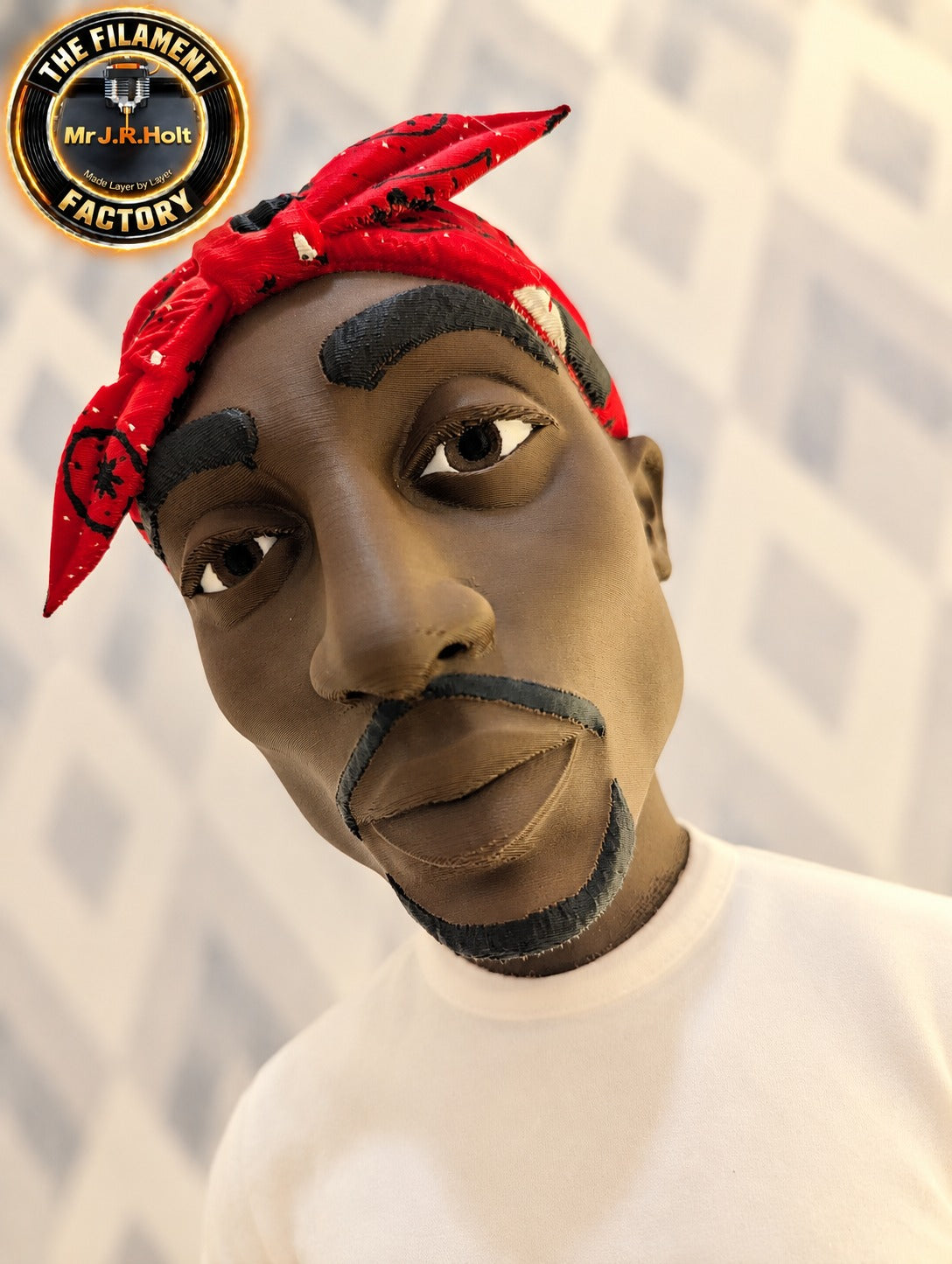 2Pac Inspired “Thug Life” Collectible Figurine – 40cm Tall Hand-Finished