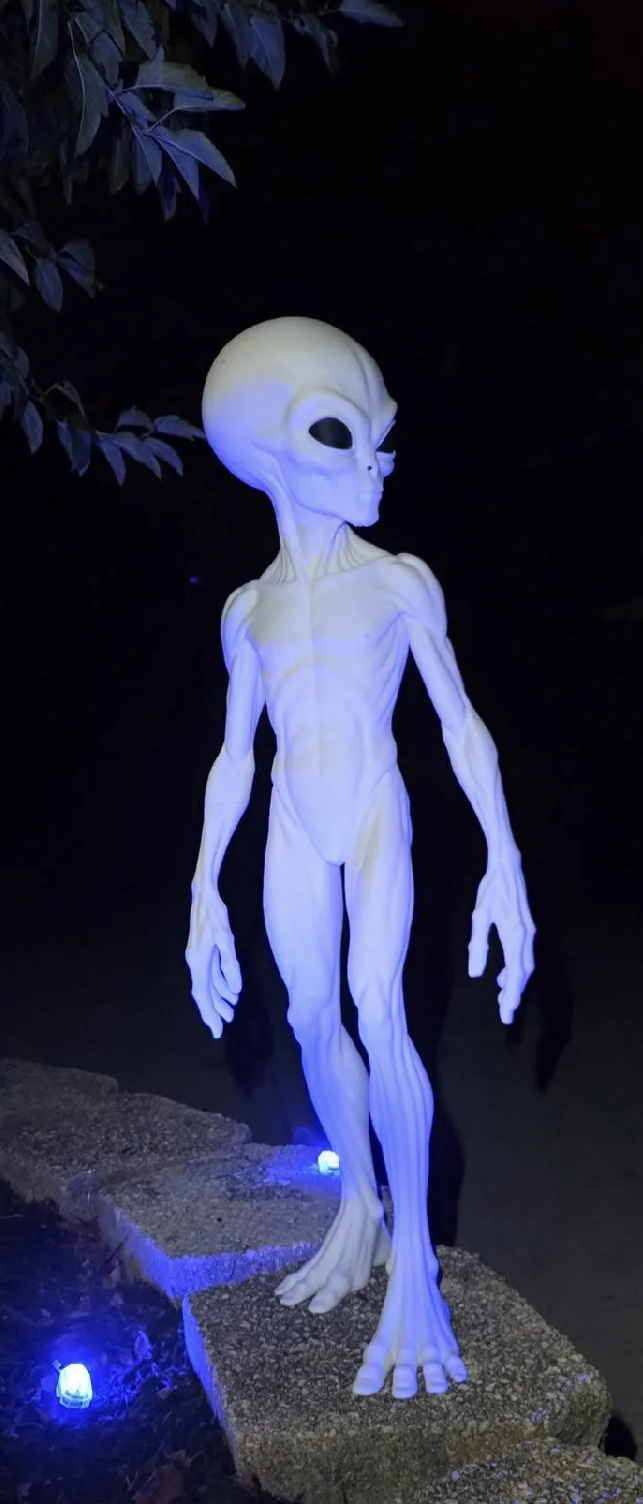Gray Alien Figurine 3Foot Tall On Stand Sci-Fi - Detailed Sculpture UK Seller