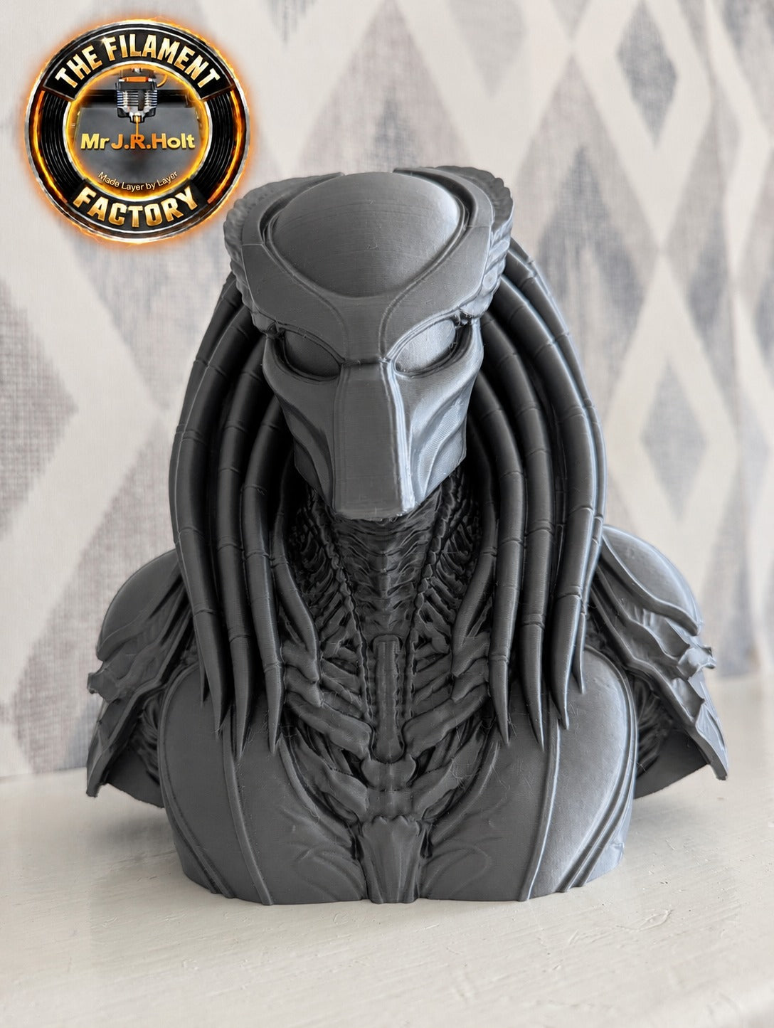 Predator Bust | 3D Printing model | Hand Painted | High Detail 21.5cm Tall