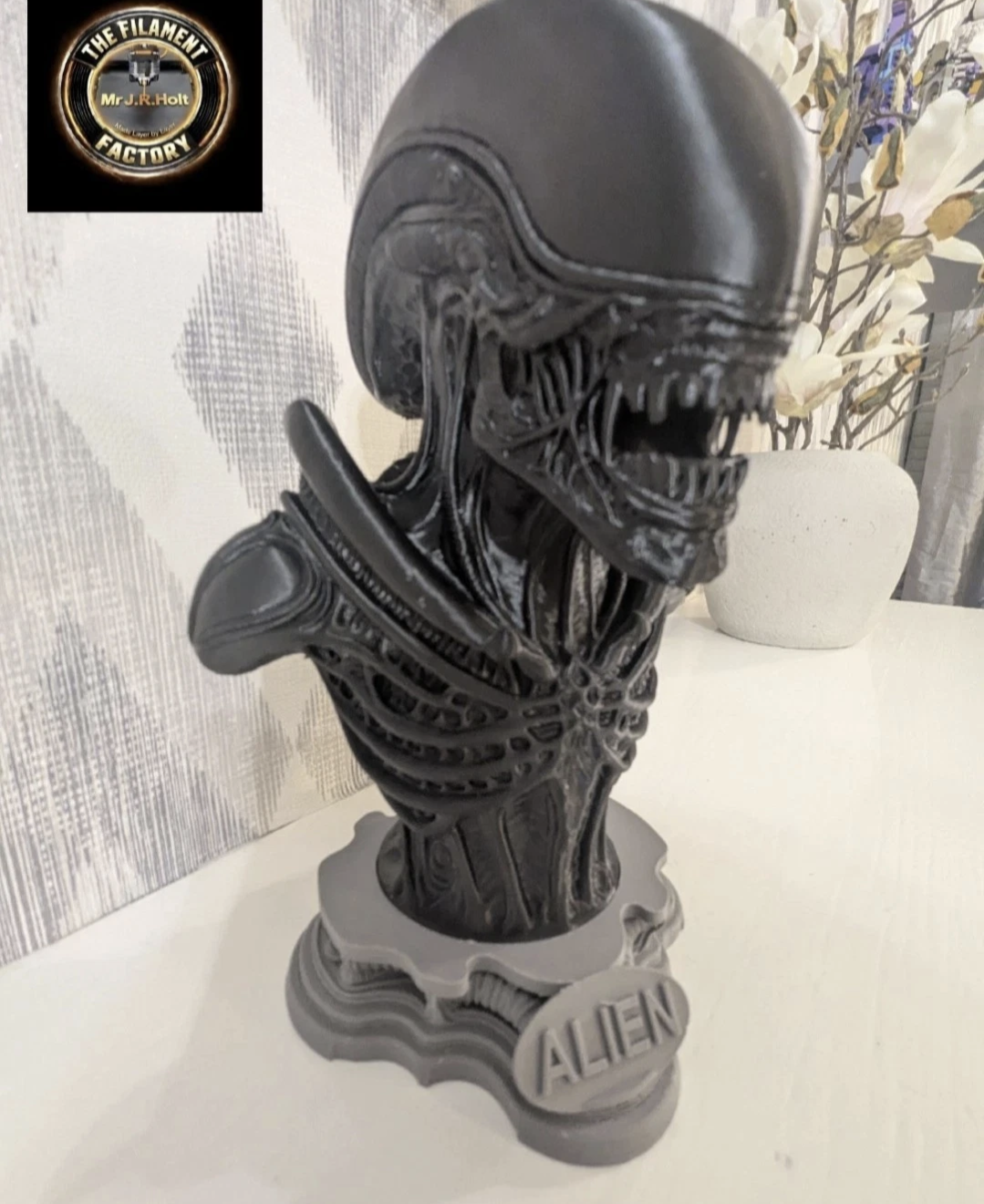 Bundle - 2 Alien Xenomorph Movie Models - High Detail Collectibles 🇬🇧UK seller