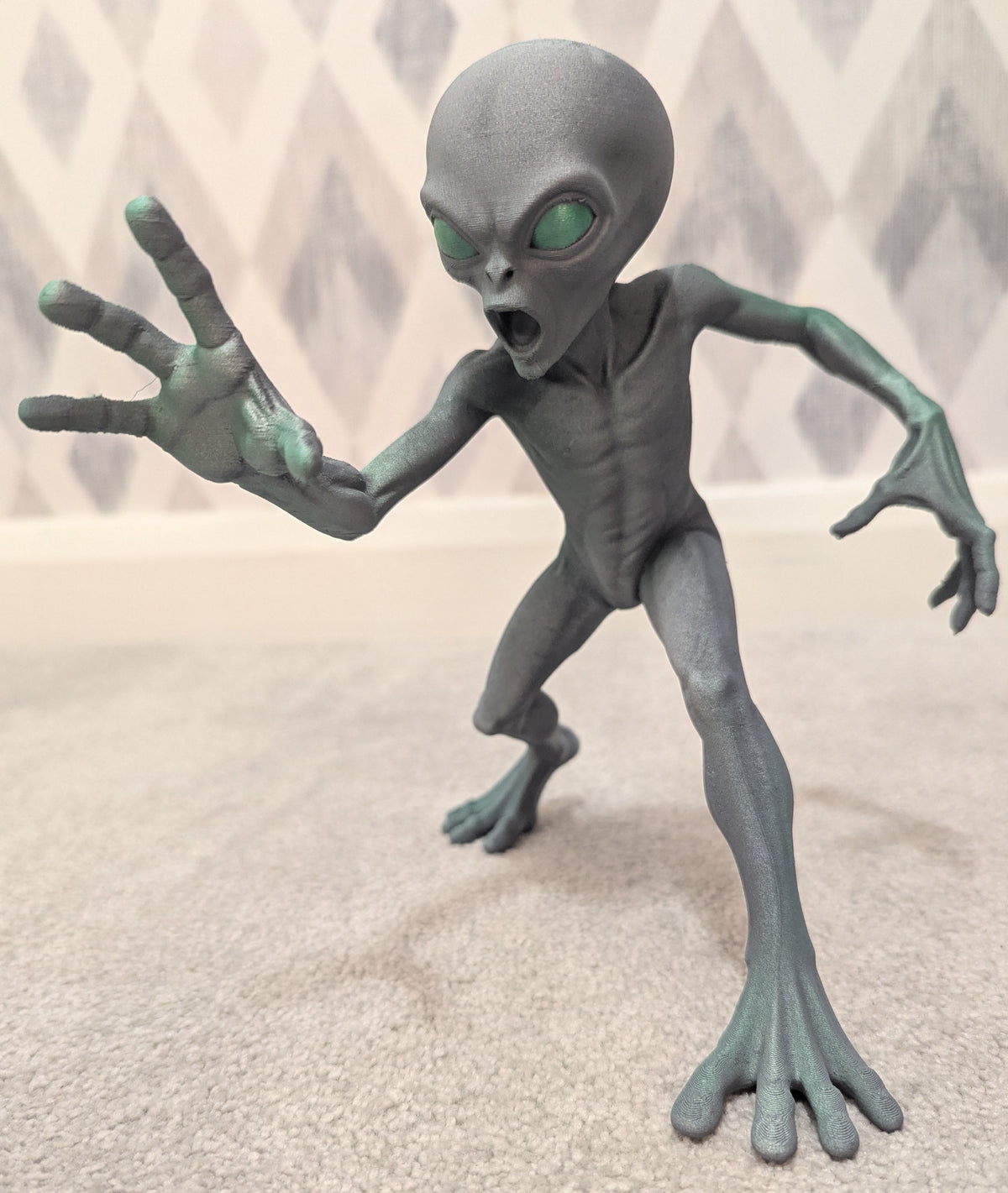 Grey Alien Figure – Standing Dynamic Pose – Custom Painted designs – Brand New