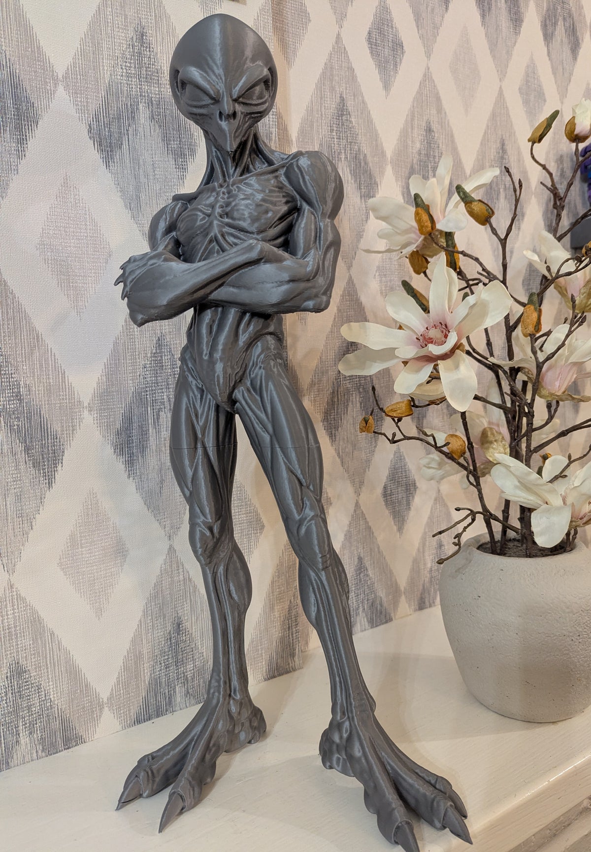 Exclusive Grey Alien Statue – 60cm Tall Masterpiece**
