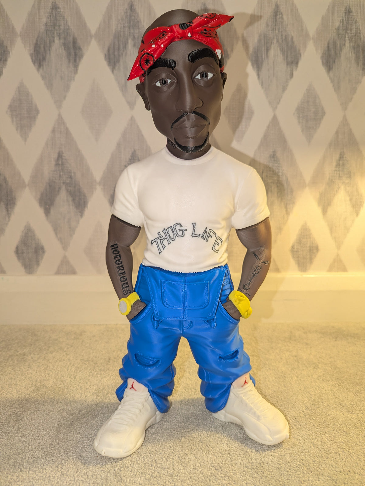 2Pac Inspired “Thug Life” Collectible Figurine – 40cm Tall Hand-Finished