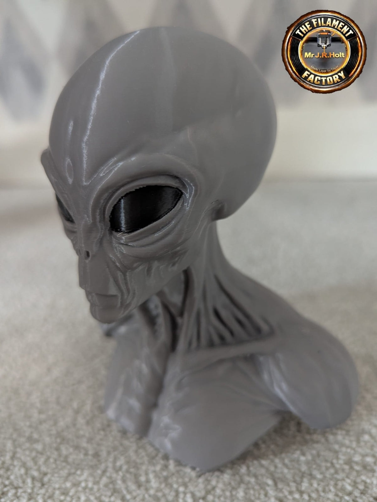 Grey Alien Bust Sculpture –Sci-Fi Extraterrestrial Figure 3D Printed Collectible
