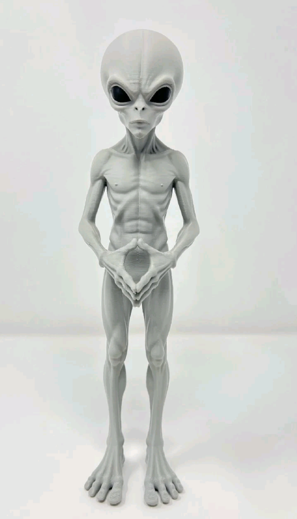Gray Alien Figurine 22cm Tall – Sci-Fi-Detailed Sculpture -Collectible Uk Seller