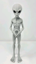 Gray Alien Figurine 22cm Tall – Sci-Fi-Detailed Sculpture -Collectible Uk Seller