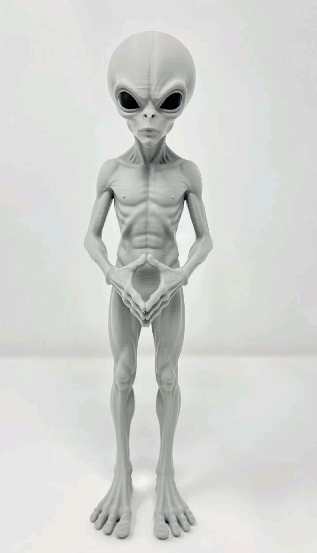 Gray Alien Figurine 22cm Tall – Sci-Fi-Detailed Sculpture -Collectible Uk Seller