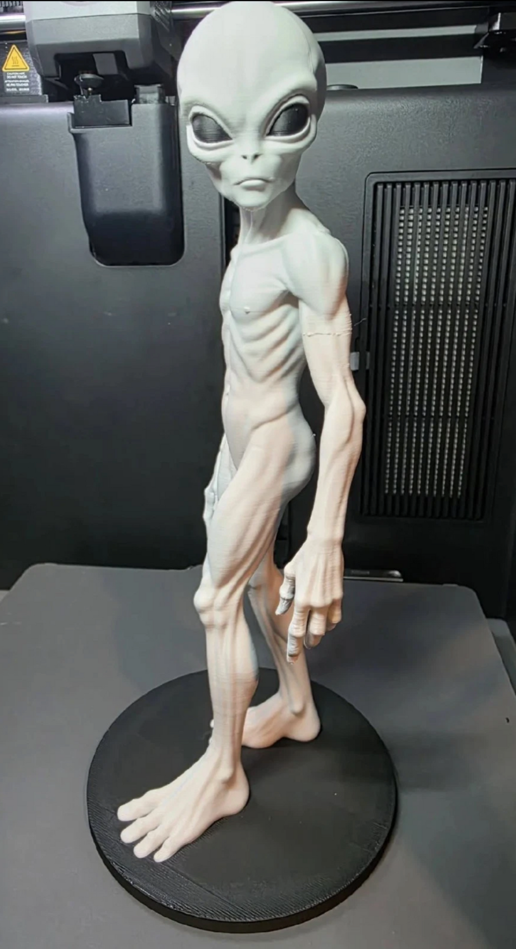 Gray Alien Watcher Figurine 24cm Tall On Stand – Sci-Fi - Detailed Sculpture