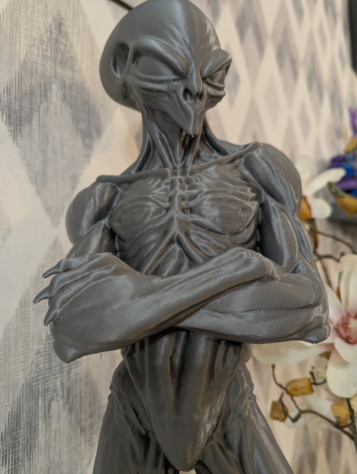 Exclusive Grey Alien Statue – 60cm Tall Masterpiece**