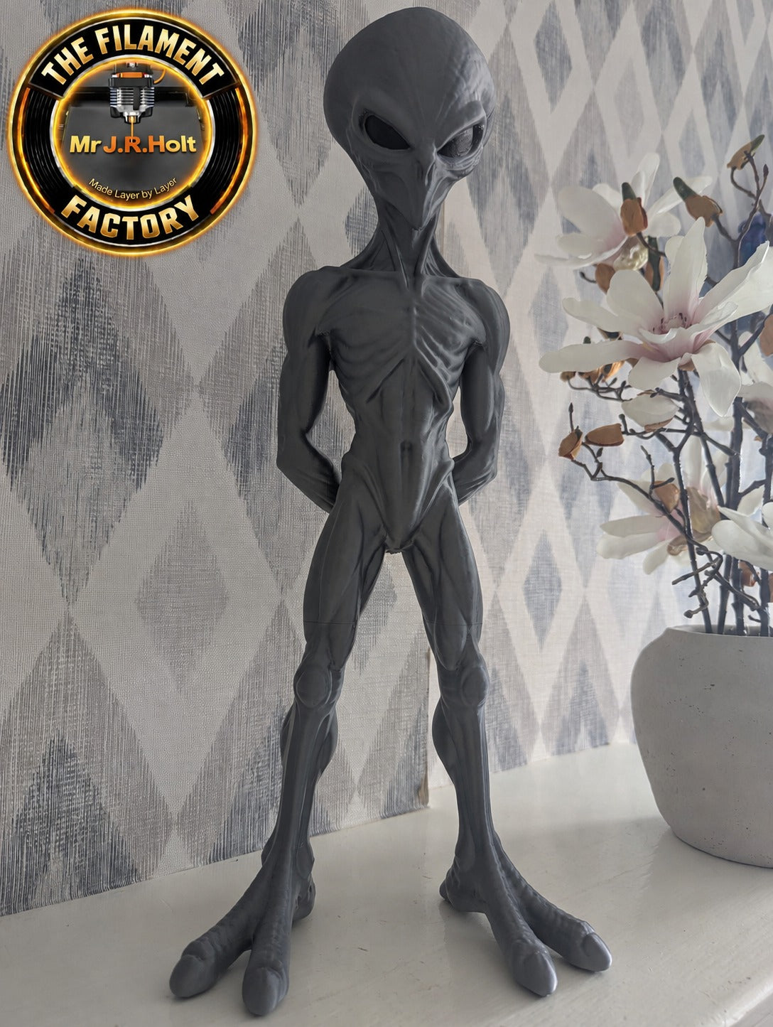 The Watcher -Exclusive Grey Alien Statue – 47cm Tall