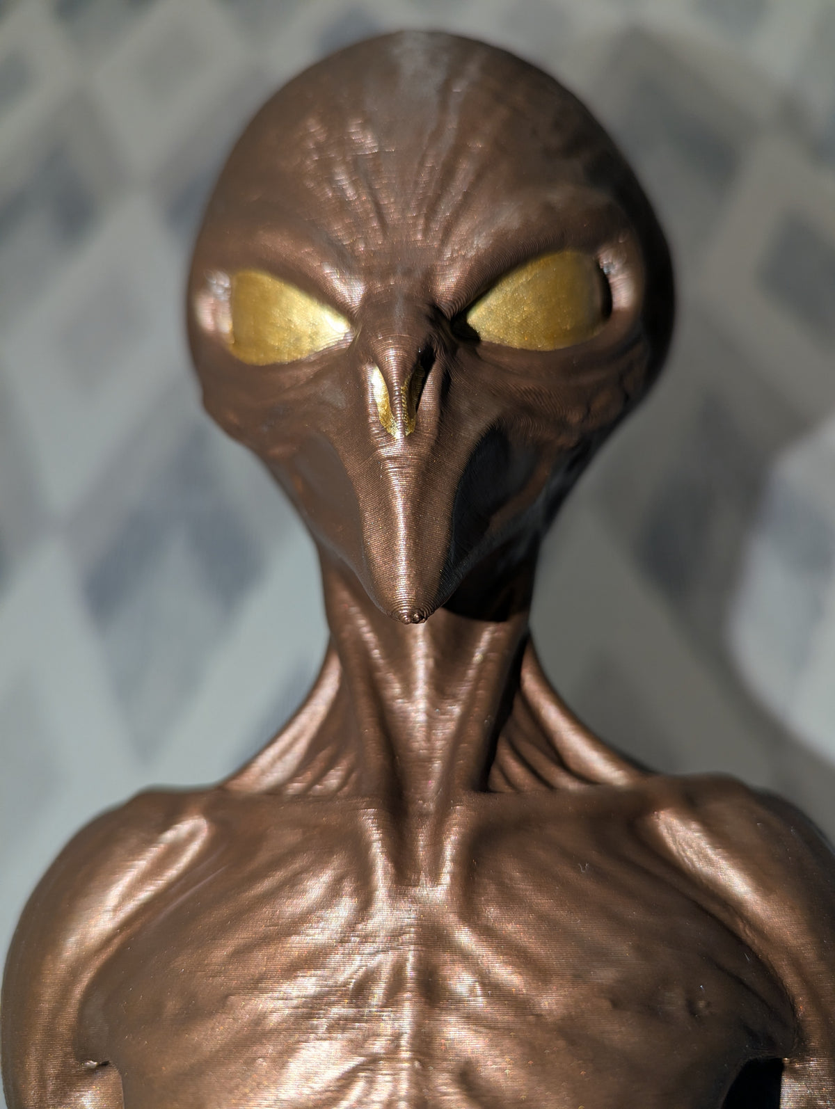The Watcher -Exclusive Bronze & Gold Alien Statue – 47cm Tall & Hand painted model