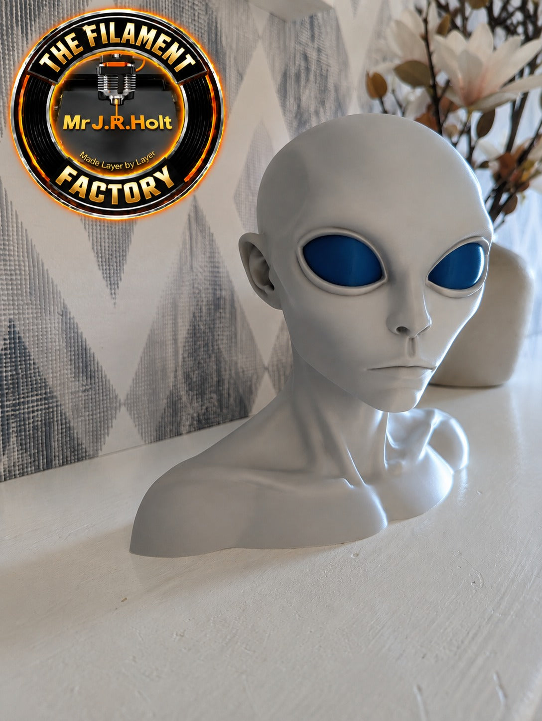 3D Printed Alien Bust Grey Alien Head Blue Eyes UFO Sci-Fi Display Model PLA