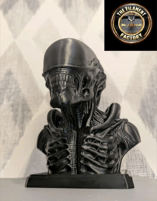 Bundle - 2 Alien Xenomorph Movie Models - High Detail Collectibles 🇬🇧UK seller