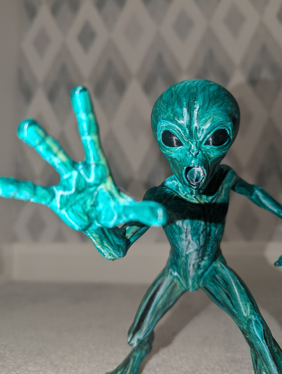 Grey Alien Figure – Standing Dynamic Pose – Custom Painted designs – Brand New