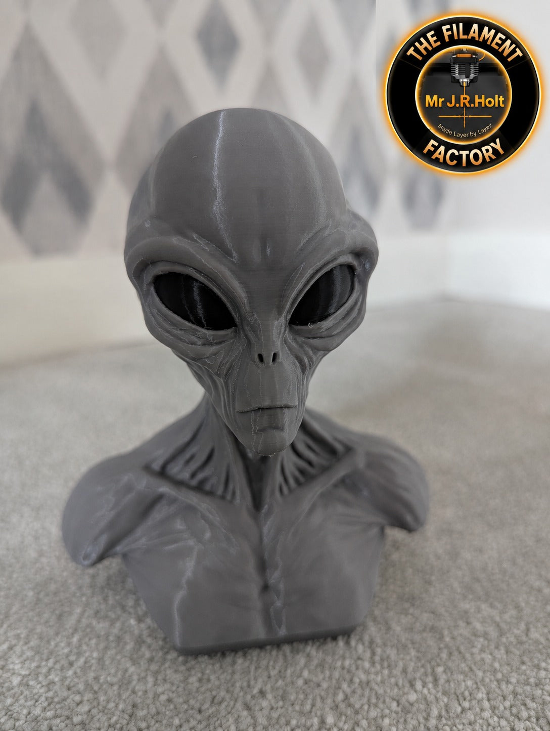 Grey Alien Bust Sculpture –Sci-Fi Extraterrestrial Figure 3D Printed Collectible